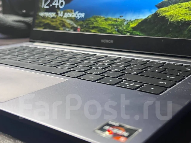 Honor MagicBook 14. 14.5", 2,4����, ��� 8 ��, ���� 512���, WiFi: 1, Bluetooth: 1, ����������� �� 24��. ����
