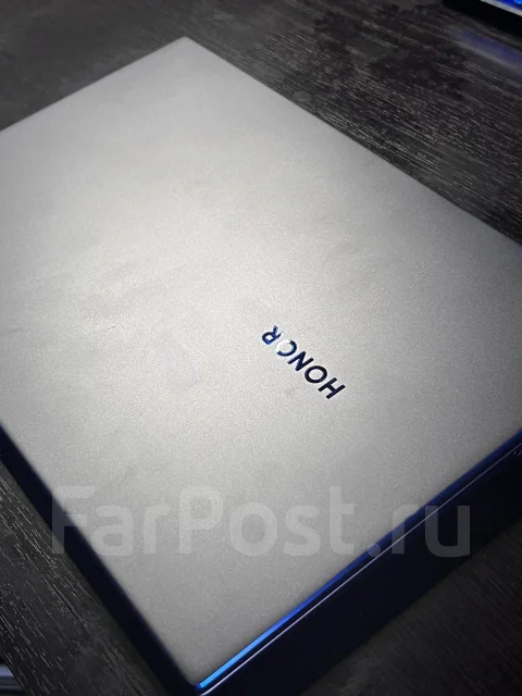Honor MagicBook 14. 14.5", 2,4����, ��� 8 ��, ���� 512���, WiFi: 1, Bluetooth: 1, ����������� �� 24��. ����
