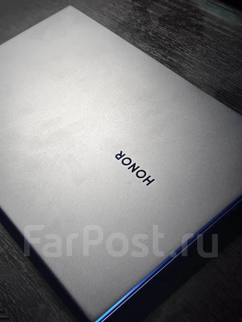 Honor MagicBook 14. 14.5", 2,4����, ��� 8 ��, ���� 512���, WiFi: 1, Bluetooth: 1, ����������� �� 24��. ����