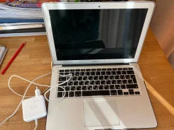 Apple MacBook Air 13 2017 Mid MQD32. 13", 1,8����, ��� 8 ��, ���� 128���, WiFi: 1, Bluetooth: 1, ����������� �� 10��. ����