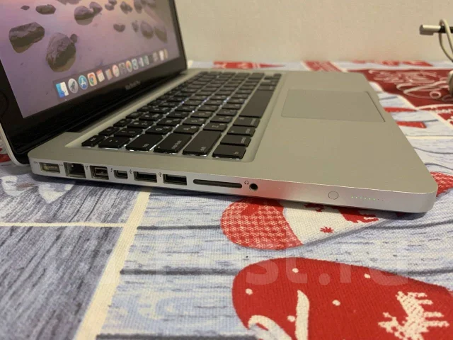 Apple MacBook Pro 13 2011 Early. 13", 2,7����, ��� 8 ��, ���� 120���, WiFi: 1, Bluetooth: 1, ����������� �� 3��. ����