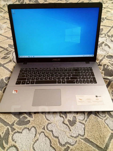 Asus VivoBook 17. 17.3", 2,6����, ��� 4 ��, ���� 250���, WiFi: 1, Bluetooth: 1, ����������� �� 3��. ����