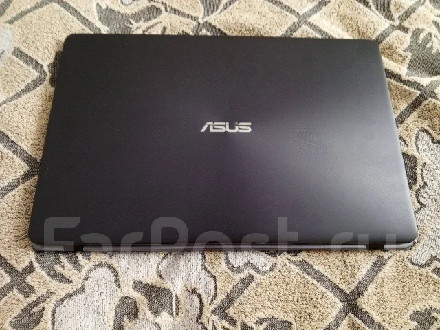 Asus VivoBook 17. 17.3", 2,6����, ��� 4 ��, ���� 250���, WiFi: 1, Bluetooth: 1, ����������� �� 3��. ����