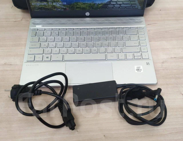 HP Pavilion 13. 13.3", 1,2����, ��� 4 ��, ���� 256���, WiFi: 1, Bluetooth: 1 ����