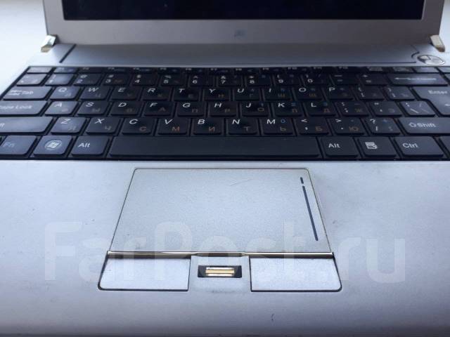 DNS Travel. 13.3", 1,2����, ��� 2048 ��, ���� 320���, WiFi: 1, Bluetooth: 1 ����