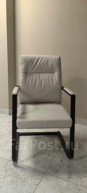 Кресло офисное, кожзам, полозья, бежевый, 57,0 см, 100,0 см, 55,0 см, б ...