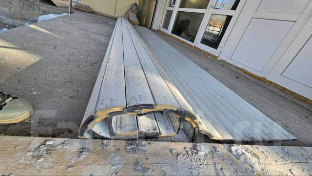 Рольставни дверные, б/у, в наличии. Цена: 15 000₽ во Владивостоке