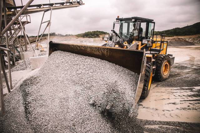 Услуги спецтехники экскаватора/катка/бульдозера. Земляные работы в Артеме