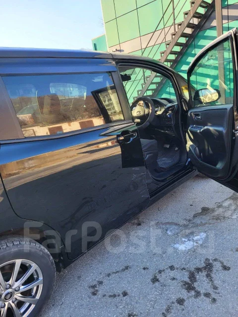 Toyota Noah. ��������, ��������, 1.8 (98��.�.), ������, 124 000����. �� ����