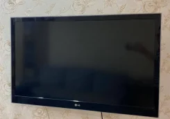 LG 42LW4500. ������ ����