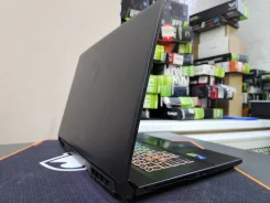 MSI Katana. 17.3", ��� 16 ��, ���� 512���, WiFi: 1, ����������� �� 3��. ����
