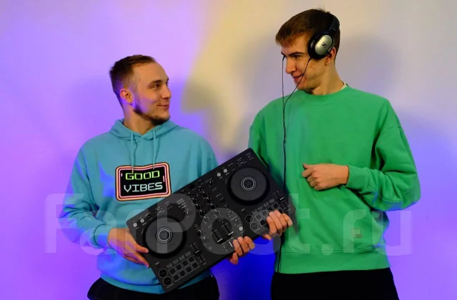 Pioneer DDJ-FLX4 ����