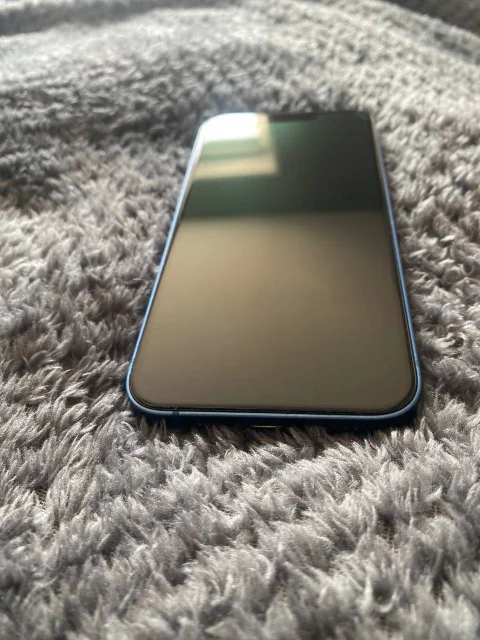 Apple iPhone 13. �/�, 128 ��, �����, 4G LTE, NFC ����