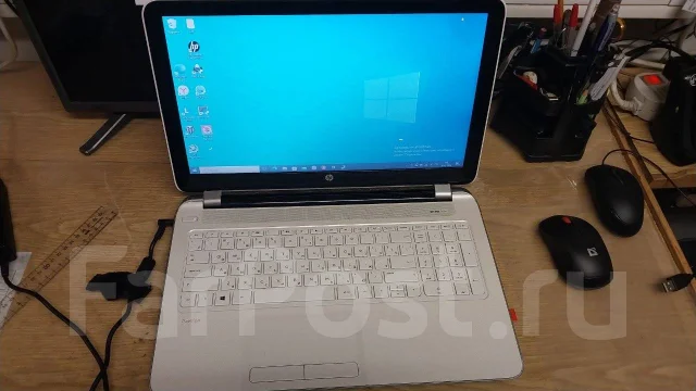 HP Pavilion 15. 15.6", 2,1����, ��� 8 ��, ���� 256���, WiFi: 1, Bluetooth: 1, ����������� �� 2��. ����