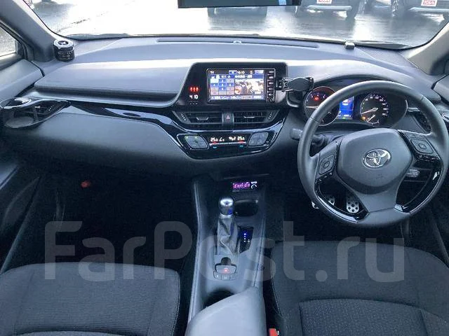 Toyota C-HR. ��������, 4wd, 1.2 (116��.�.), ������, 40 000����. ��, �/�. ��� ����� �� ������������ ����