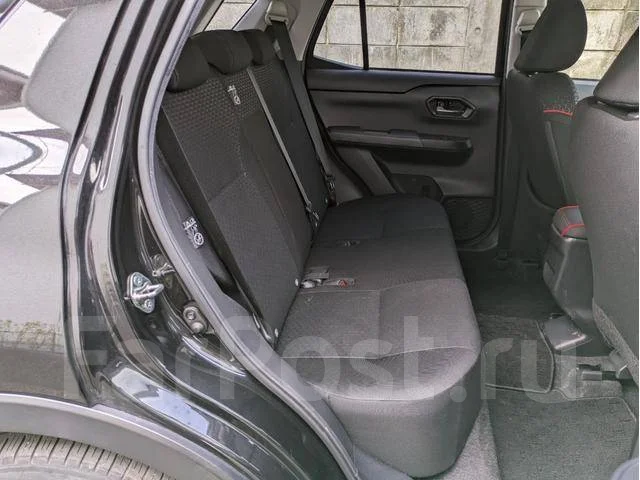 Toyota Raize. ��������, 4wd, 1.0 (98��.�.), ������, 71 000����. ��, �/�. ��� ����� �� ������������ ����