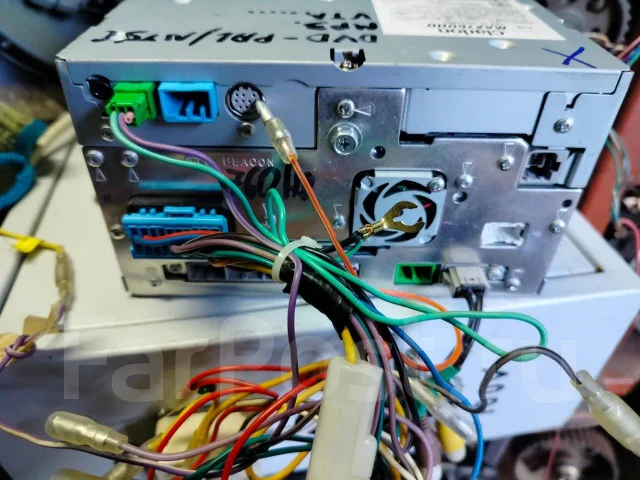 Clarion MAX760HD ����