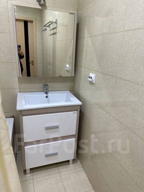Тумба с раковиной в ванную, белый, б/у, в наличии. Цена: 15 000₽ во ...