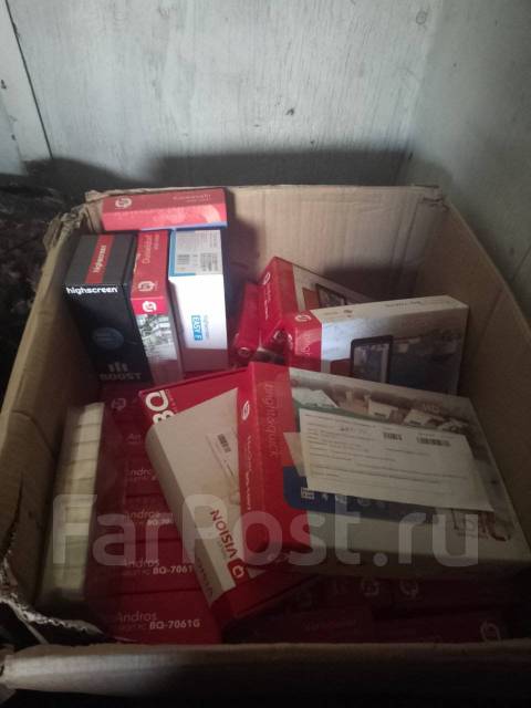 Продам много телефонов - планшетов, BQ, б/у, в наличии. Цена: 30₽ во ...