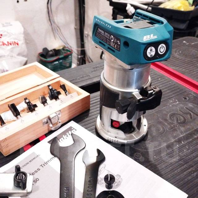Кромочный фрезер аккумуляторный Makita DRT50, б/у, в наличии. Цена: 14 ...