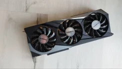 Radeon RX 6800 ����