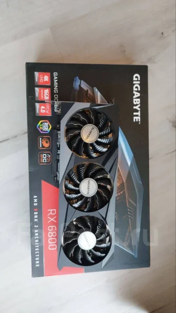 Radeon RX 6800 ����