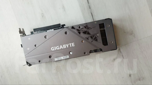 Radeon RX 6800 ����