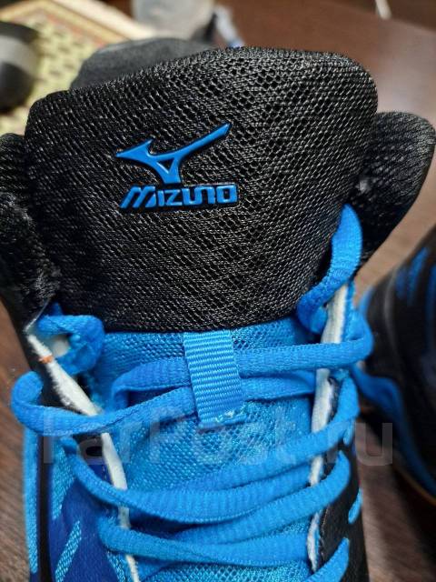 Продам кроссовки волейболные Mizuno, размер: 42, лето, новый, в наличии ...