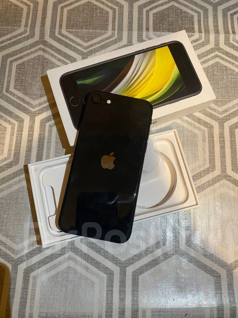 Apple iPhone SE 2020. �/�, 64 ��, ������, 3G, 4G LTE, Dual-SIM, NFC ����