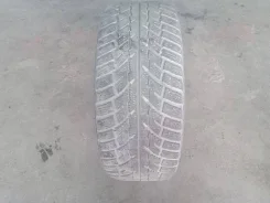 Kumho I'Zen RV Stud KC16