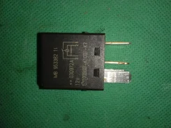 ���� Mitsubishi Carisma I MB953382 ����