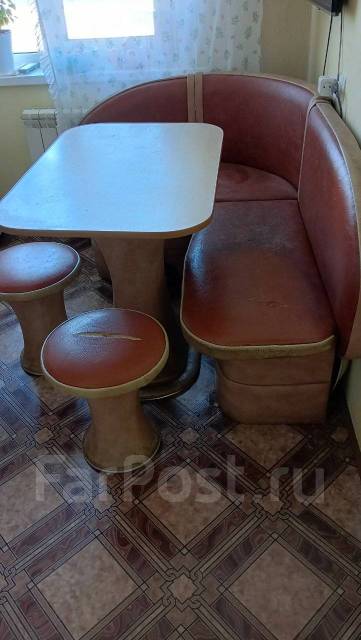 Стол обеденный с угловой зоной, овальный, светлое дерево, коричневый, 1 ...