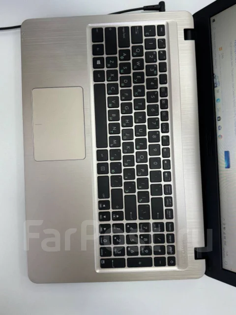 Asus X540S. 15.6", 2,4����, ��� 2048 ��, ���� 500���, WiFi: 1, Bluetooth: 1 ����
