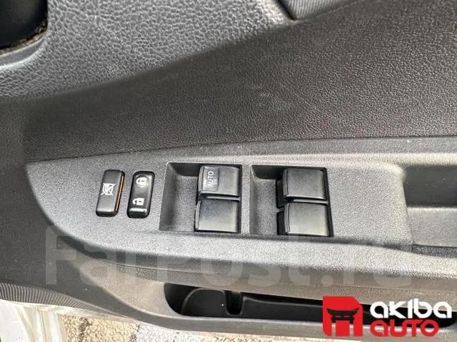 Toyota Ractis. ��������, 4wd, 1.5 (103��.�.), ������, 47 000����. ��, �/�. ��� ����� �� ������������ ����