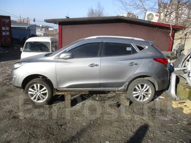 Hyundai Tucson. LM, D4HA ����