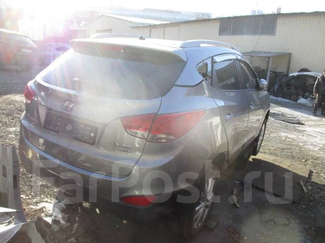 Hyundai Tucson. LM, D4HA ����