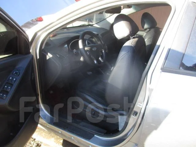 Hyundai Tucson. LM, D4HA ����