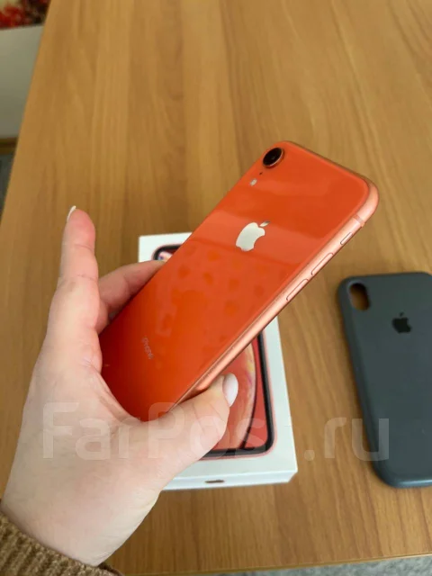 Apple iPhone Xr. �/�, 128 ��, 4G LTE ����
