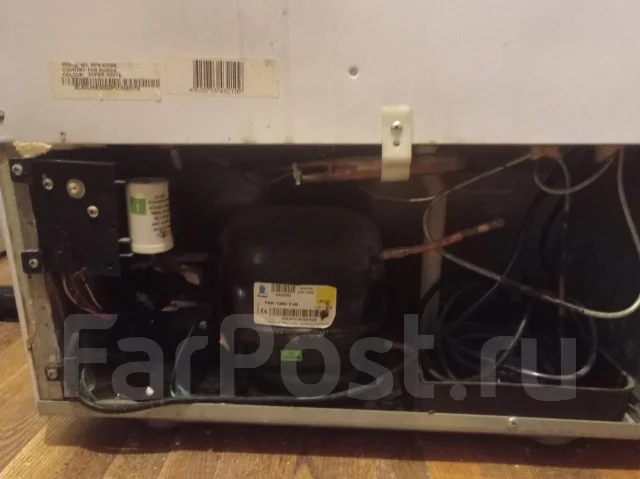 Холодильник продать, б/у, в наличии. Цена: 6 000₽ во Владивостоке