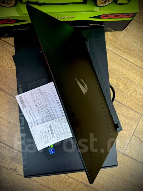 Gigabyte Aorus 17. 17.3", ��� 16 ��, ���� 1 000���, WiFi: 1, Bluetooth: 1, ����������� �� 4��. ����