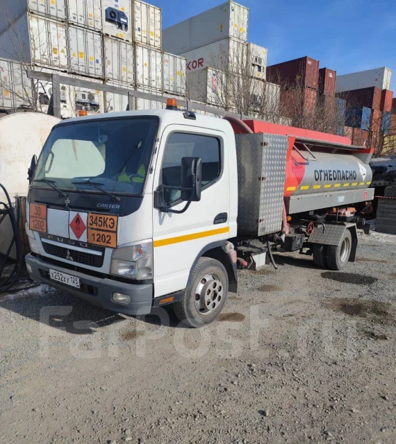 Услуги топливозаправщика с счетчиком 6000 литров, с водителем во ...