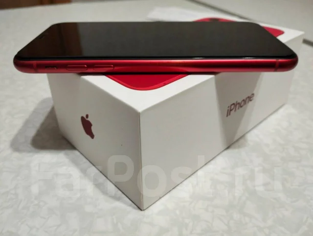Apple iPhone 11. �/�, 64 ��, �������, 4G LTE, ����������, NFC ����