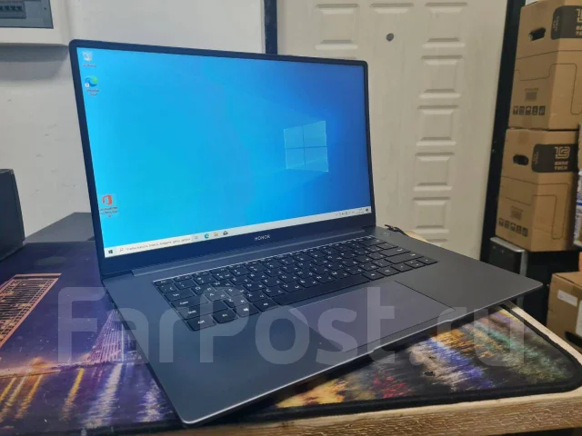 Honor MagicBook 15. 15.6", ��� 8 ��, WiFi: 1, Bluetooth: 1, ����������� �� 5��. ����