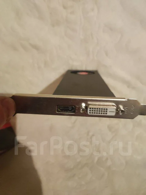 Radeon RX 550 ����