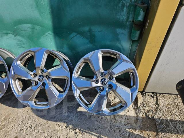 Оригинальные диски Toyota Raf4, 18", 4 шт, 5x114.3, 60,1 мм. 4 шт, б/у ...