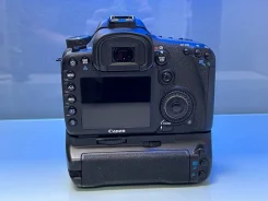 Canon EOS 7D ����