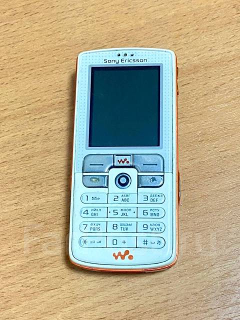 Sony Ericsson Walkman W700i. �/� ����