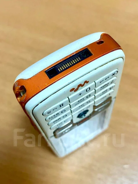 Sony Ericsson Walkman W700i. �/� ����
