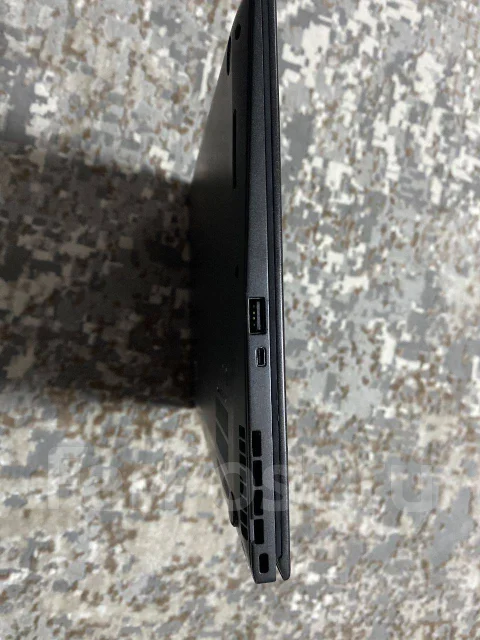 Lenovo ThinkPad X1 Carbon. ��� 8 ��, ���� 94���, WiFi: 1, Bluetooth: 1 ����