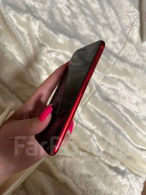 Apple iPhone 8. �/�, 64 ��, �������, 3G, 4G LTE, NFC ����